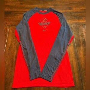 Nike Men's Dri-Fit Atlanta Braves Long Sleeve Tee Size M